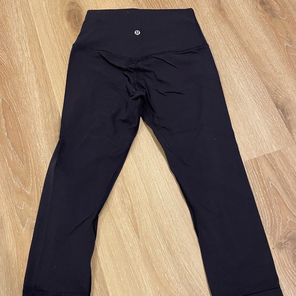 Lululemon align high rise crop 21’ - Picture 3 of 5